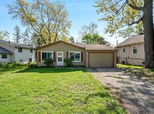 711 S Winding Dr, Waterford, MI