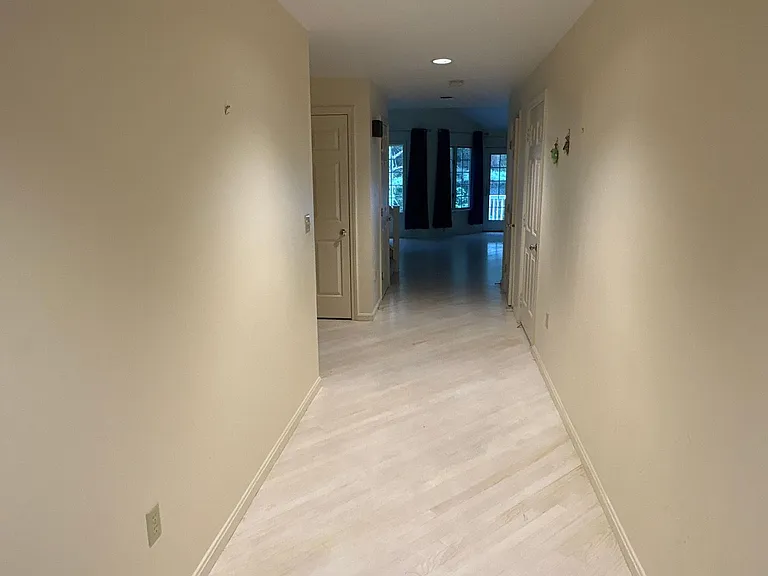 401 Browning Ln — Photo 3