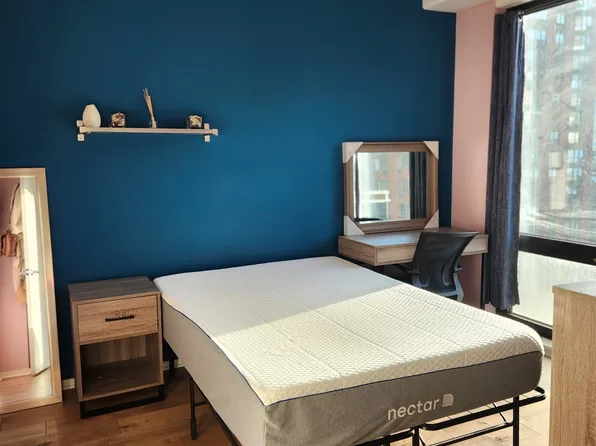 1 E 8th St, Chicago, IL