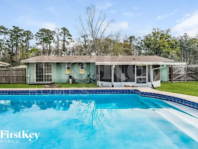 878 Westgate Dr — Photo 14