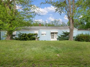 8776 Prairietown Rd, Dorsey, IL 62021