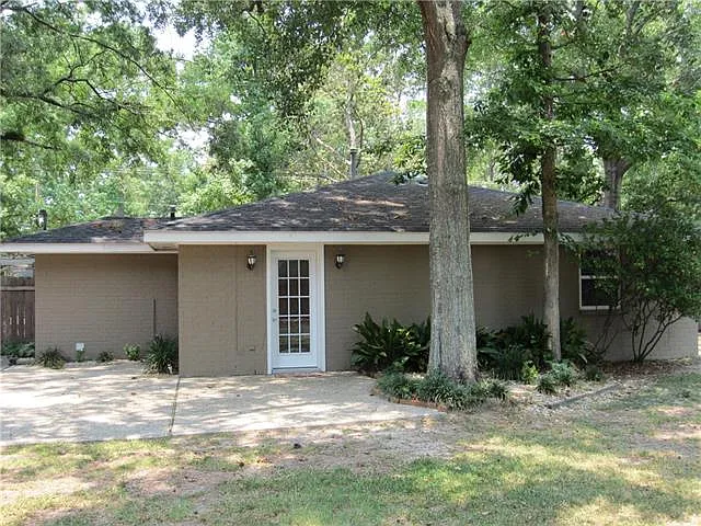 214 W Hickory St — Photo 24