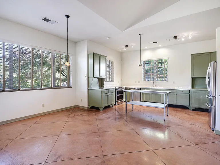 1852 Griegos Rd NW — Photo 5