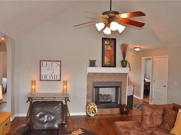 4th image of 2439 Heather Lynn Ln