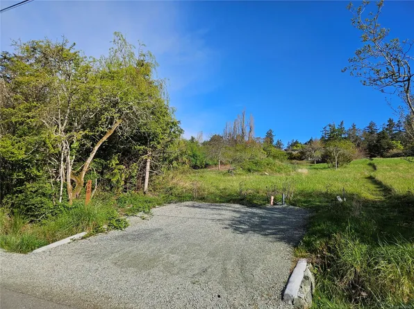 550 Norris Rd, North Saanich, BC V8L 5M8