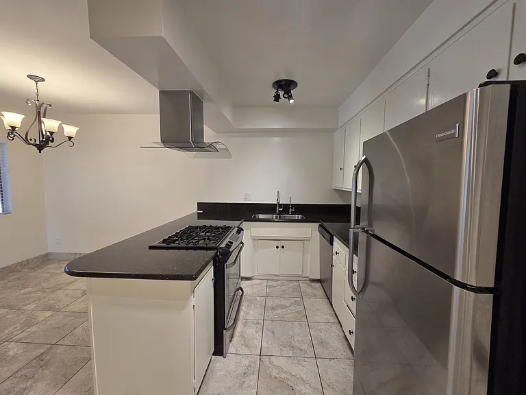854 Westbourne Dr. — Photo 11