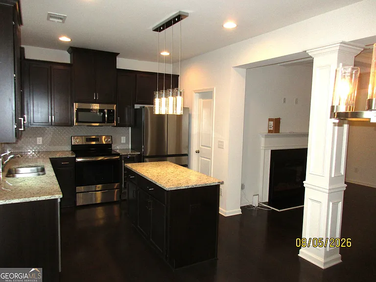 2726 Kemp Ct — Photo 7