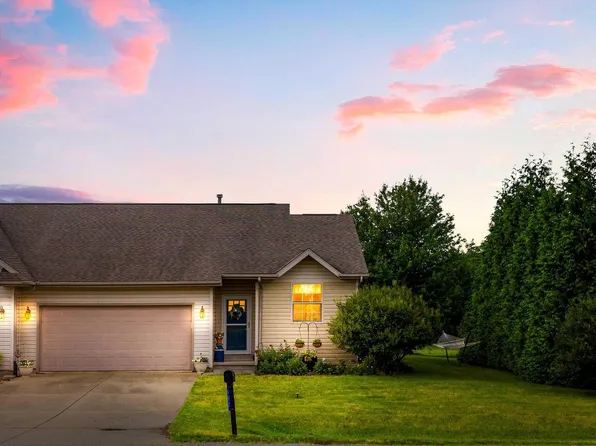 107 Labrador Ln, Downs, IL 61736