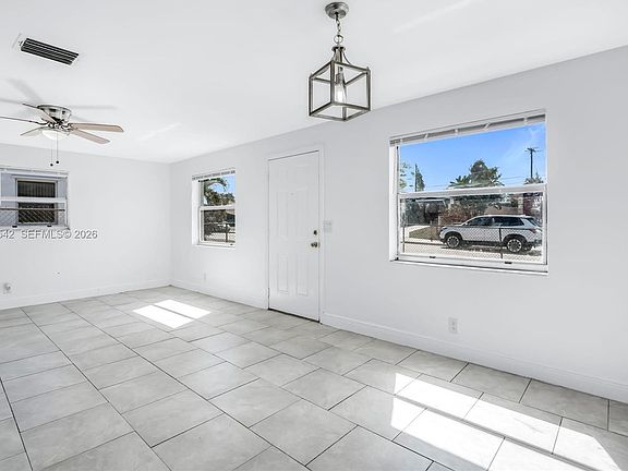 2nd image of 1296 W 36th St