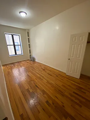 Rented by Reyes & Elsamad Real Estate Group | media 10