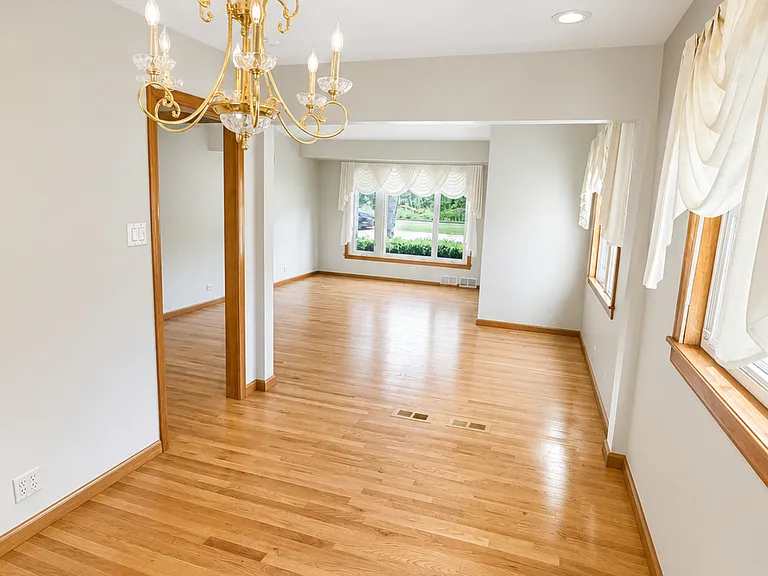 8252 N Caldwell Ave — Photo 4