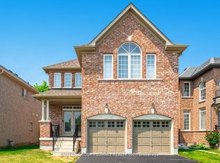 16 Westminster Cir, Barrie, ON L4M 0A4