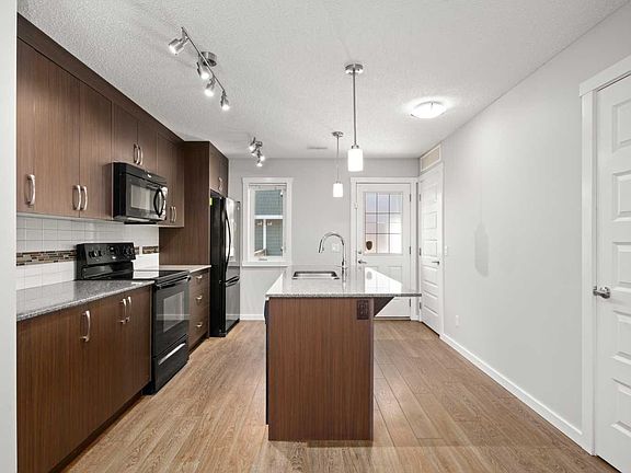 4th image of 509 Auburn Bay Cir SE