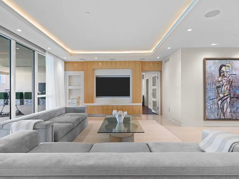 101 Fort Lauderdale Beach Blvd #Penthouse 2703 — Photo 9
