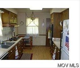 1st image of 1 Willow Ln