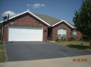 4000 SW Carriageway Ave, Bentonville, AR 72712