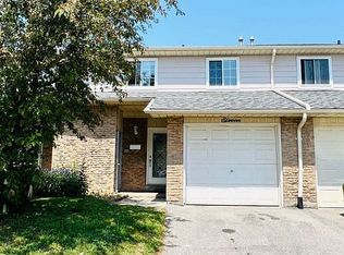 50 Blackwell Ave #11, Toronto, ON M1B 1K2