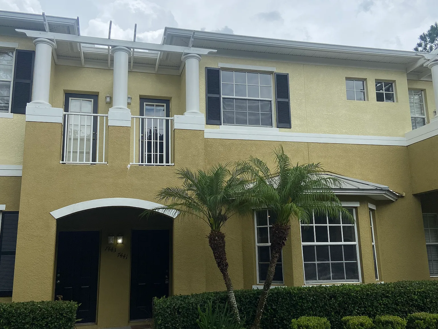 3 bed, 2.5 bath, 1856 sqft, $2,500 — Photo 2