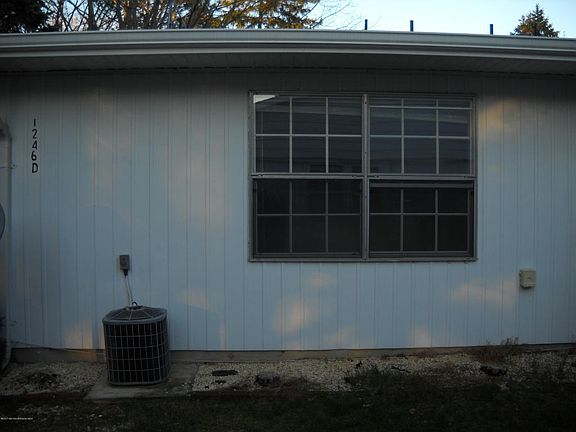 3rd image of 1246D Hamilton Ct #100D