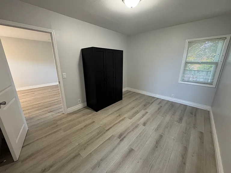336 Lincoln Ave #B — Photo 5