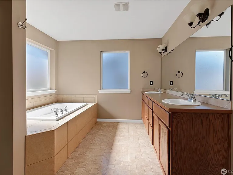 3114 Highlands Blvd — Photo 5