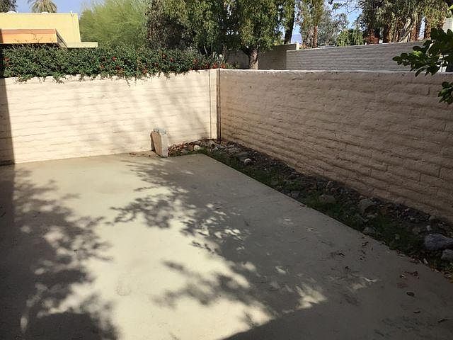 1st image of 2420 Los Coyotes Dr