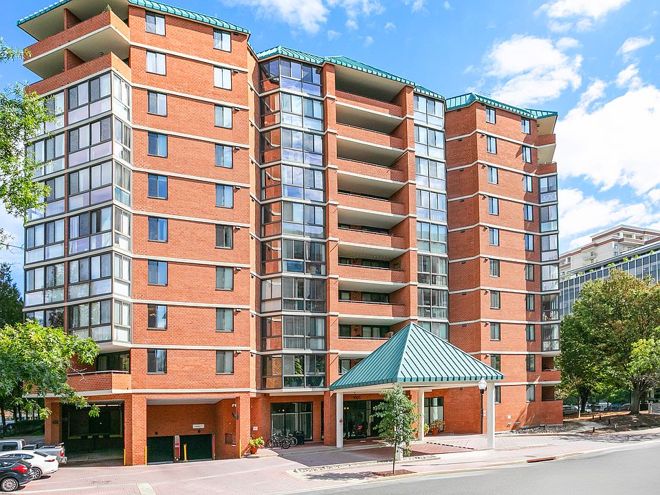 1st image of 1001 N Randolph St APT 215