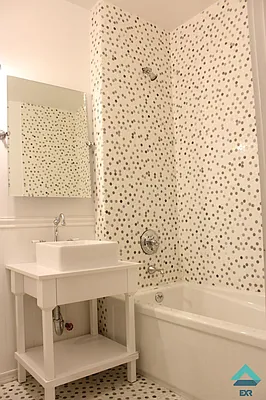 Rented by EXR | media 61