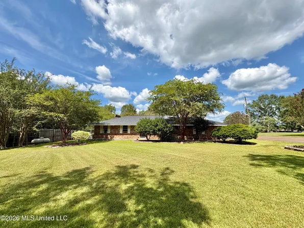 1041 Lower Centreville Rd, Centreville, MS 39631
