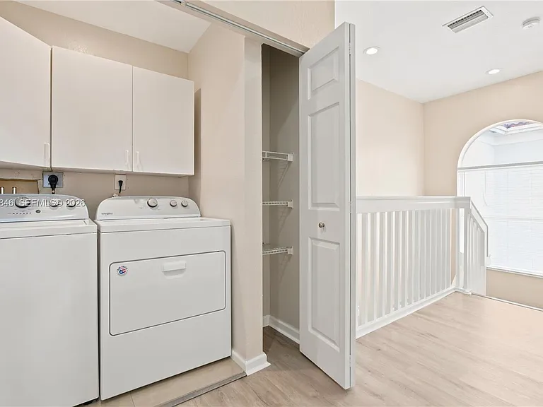 3710 NE 22nd Pl — Photo 14