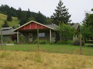 541 Hoot N Holler Ln, Roseburg, OR 97470