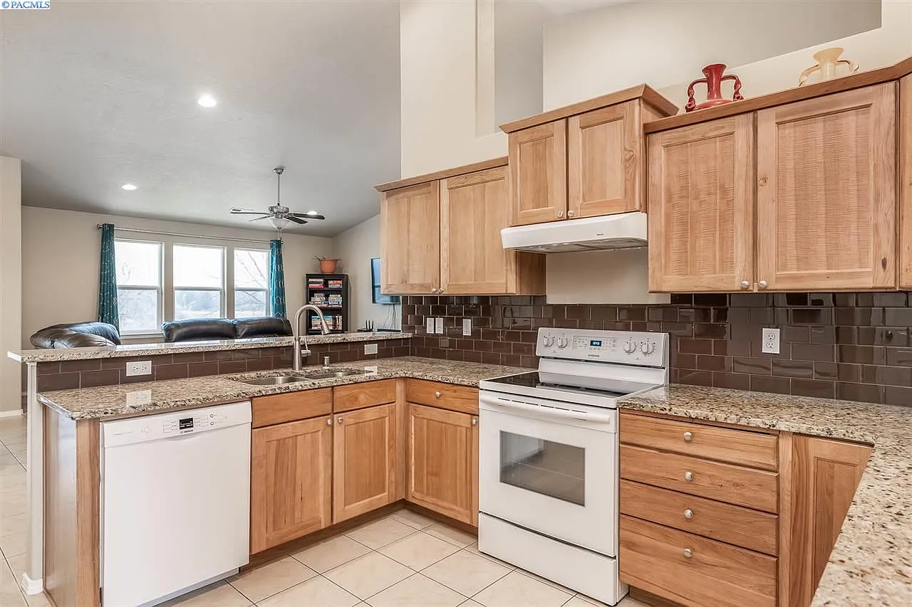 7805 Ruby Ct photo 1