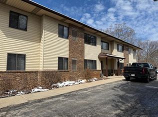 2550 Hidden Cir, Waterford, WI 53185