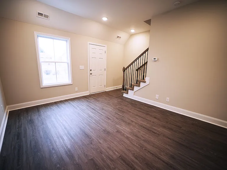 220 Drayton Dr — Photo 20
