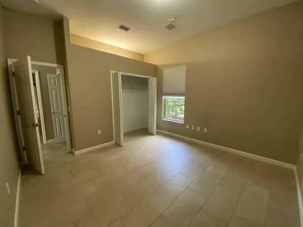 1649 Gold Oaks Rd, Deltona, FL 32725