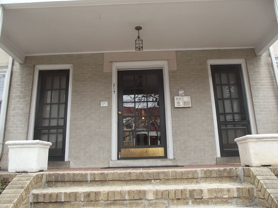 1st image of 217 S Boulevard APT 1
