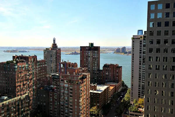 Rented by Corcoran | media 20