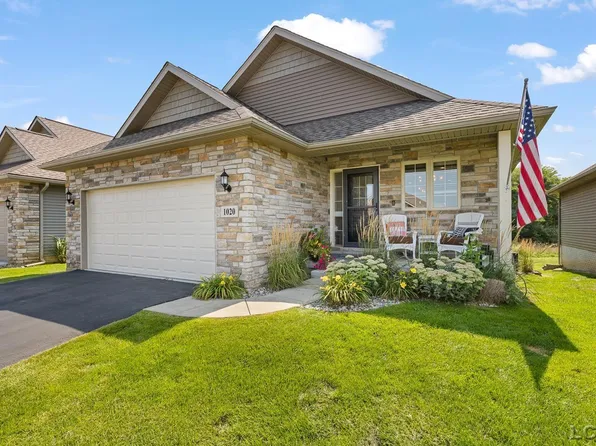 1020 Ridgeview Dr, Tecumseh, MI 49286