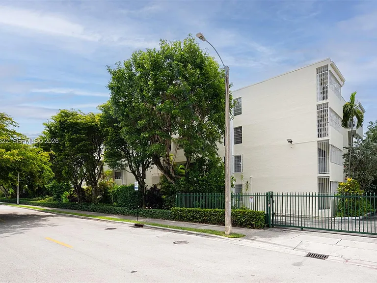 5838 SW 74th Ter #101 — Photo 13