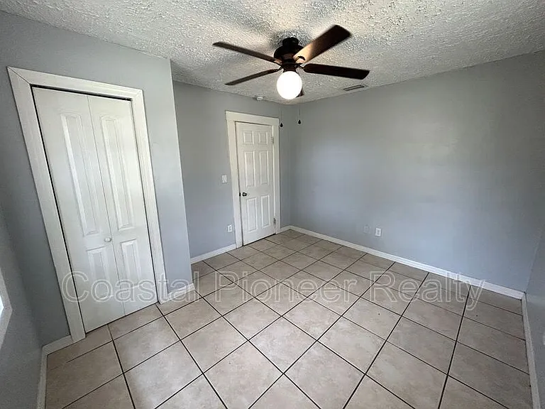 2308 E 15th Ave — Photo 11