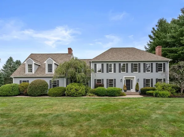 102 Partridge Dr, Westwood, MA 02090