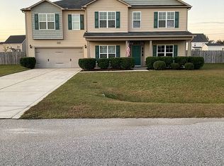 6610 Planters Row Dr, Hope Mills, NC 28348