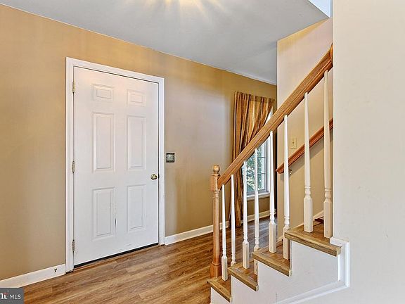 2nd image of 110 Rosalia Cir