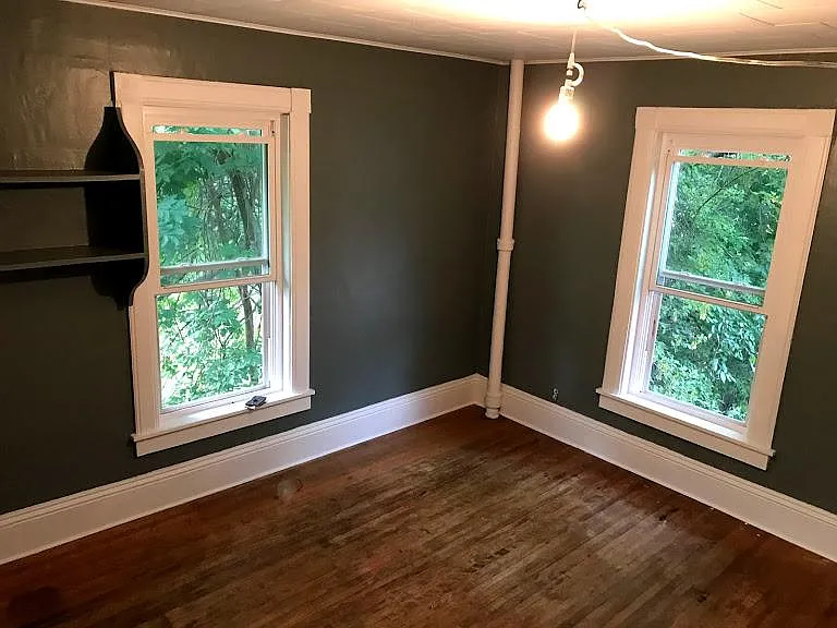 2 bed, 1090 sqft, $1,000 — Photo 3