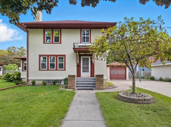 611 W Lyon Ave, Lake City, MN 55041