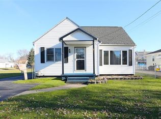 70 Brunswick Rd, Depew, NY 14043