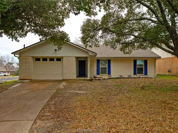 1826 Gettysburg Ln, Bryan, TX 77802