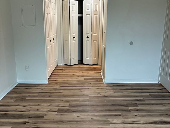 4th image of 202 Sunset Ln