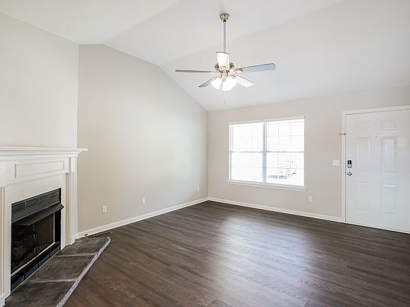 4th image of 1029 Windtree Trce