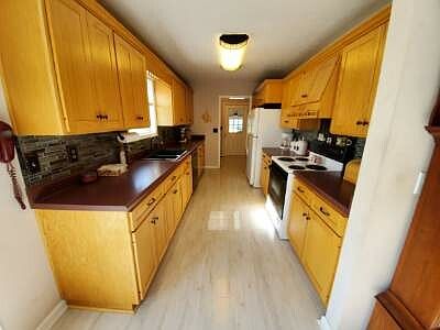 5th image of 119 Oakdale Dr